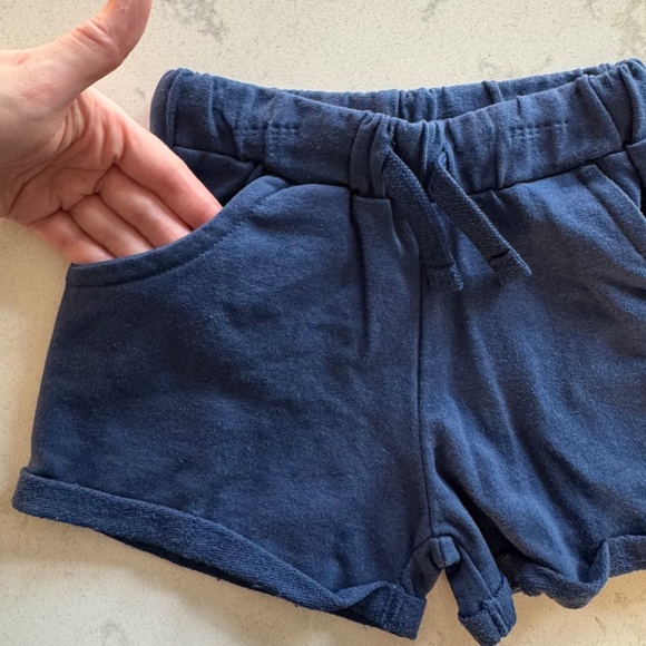 NWOT Disney Mickey Mouse Print Shorts Kids Size 2T Navy Blue - Picture 3 of 7